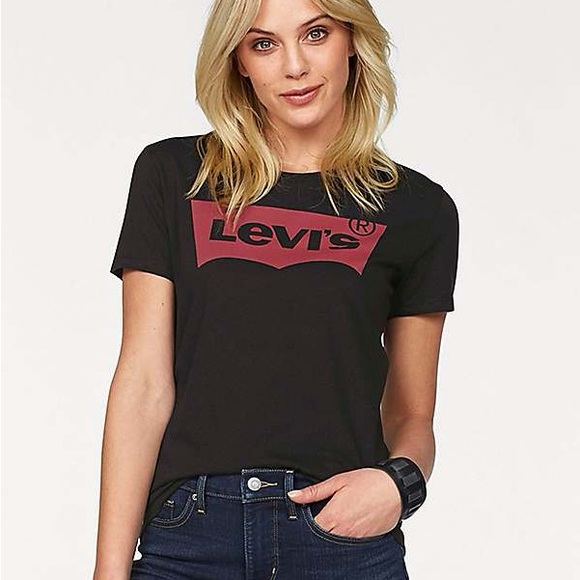Black Levi’s T-Shirt - Casual Tee - Picture 1 of 4